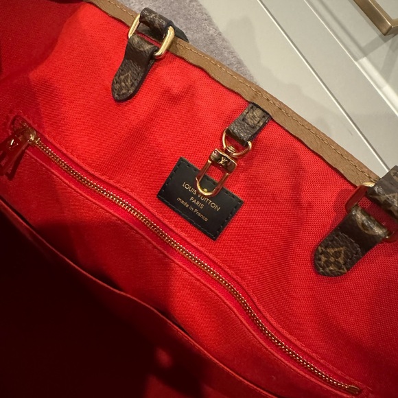 LOUIS VUITTON Reverse “On The Go” GM Tote - Picture 14 of 16